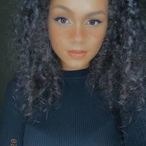 Meet your Posher, Sacha